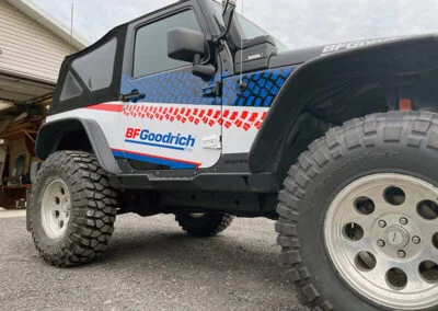 Wrap partiel commercial sur un Jeep OFFROAD